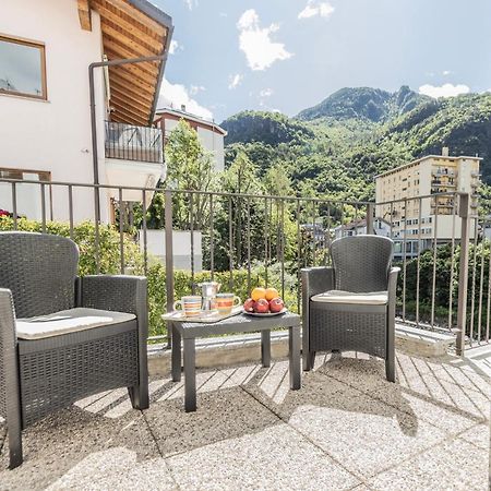 La Casa Sul Fiume Aparthotel Chiavenna Exteriör bild