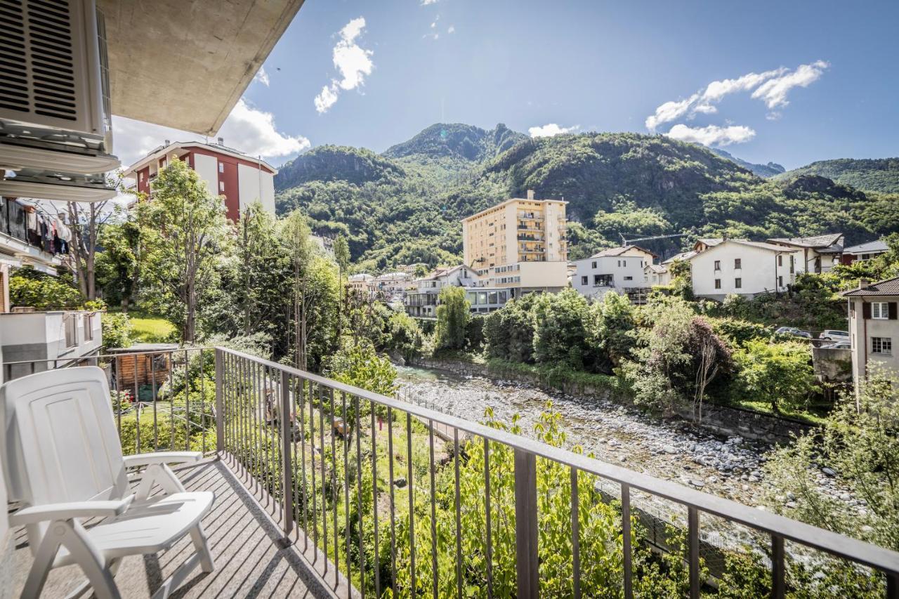 La Casa Sul Fiume Aparthotel Chiavenna Exteriör bild
