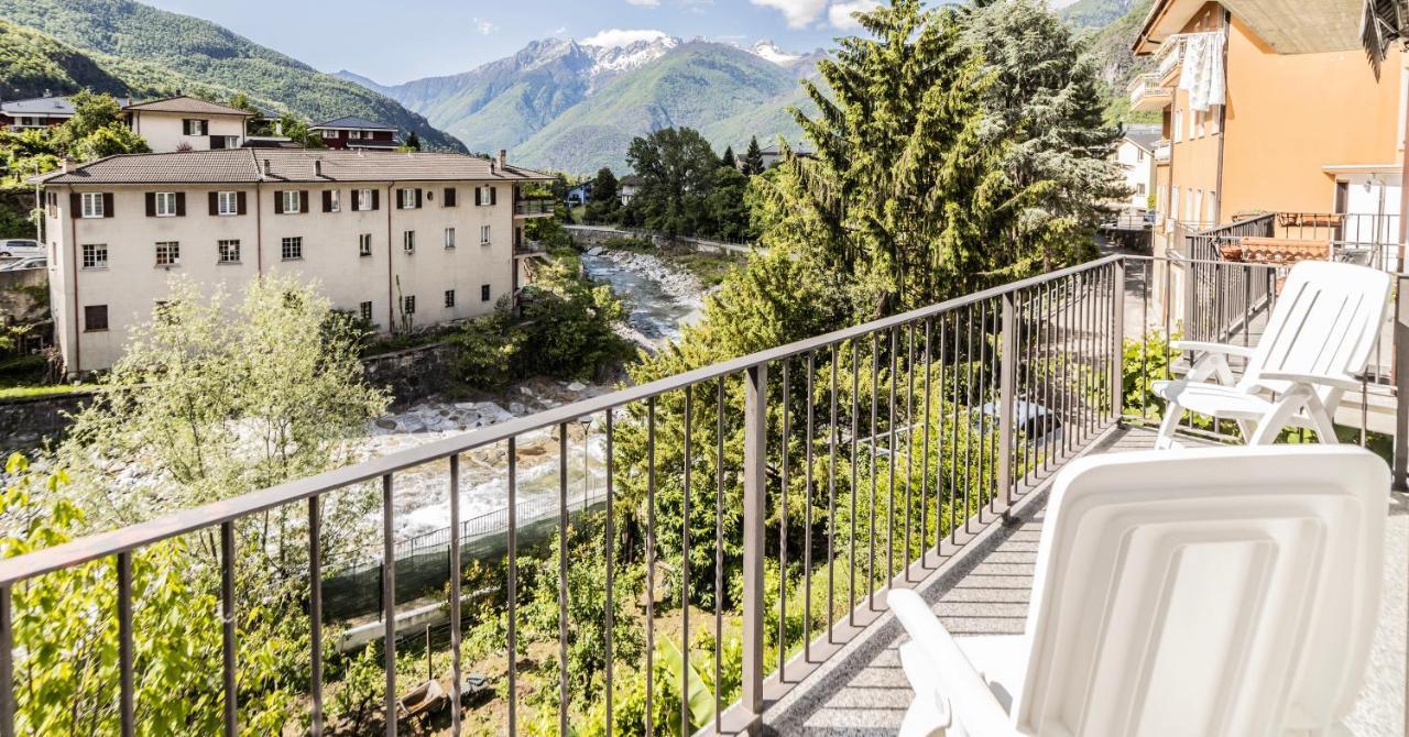 La Casa Sul Fiume Aparthotel Chiavenna Exteriör bild