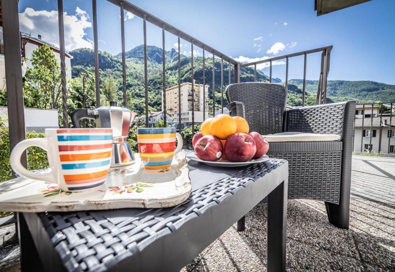 La Casa Sul Fiume Aparthotel Chiavenna Exteriör bild